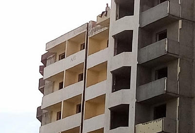 В Анапе полицейские спасли мужчину от прыжка с многоэтажки
