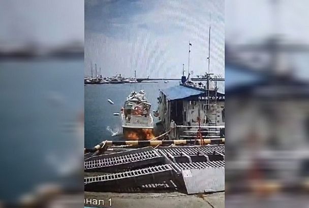 Взрыв на катере произошел в порту Сочи