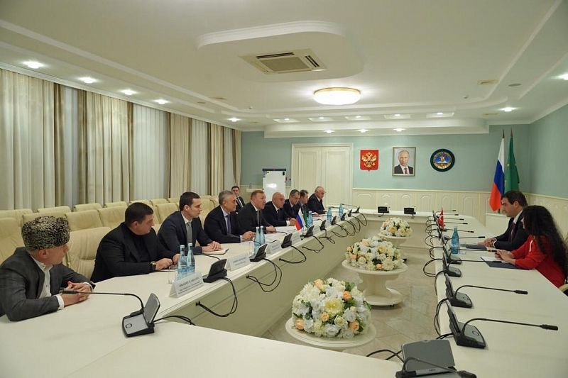 Глава Адыгеи провел переговоры с Генконсулом Турции в  Новороссийске