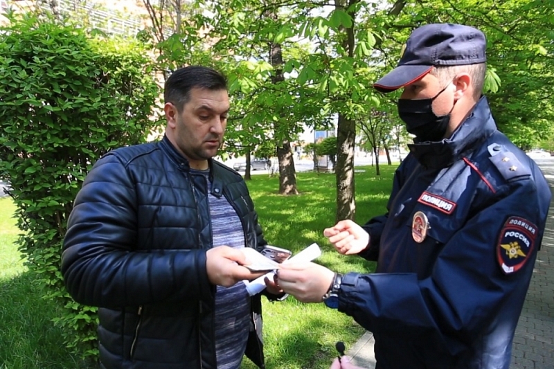 Улицы Краснодара во время карантина патрулируют 117 мобильных отрядов самоконтроля