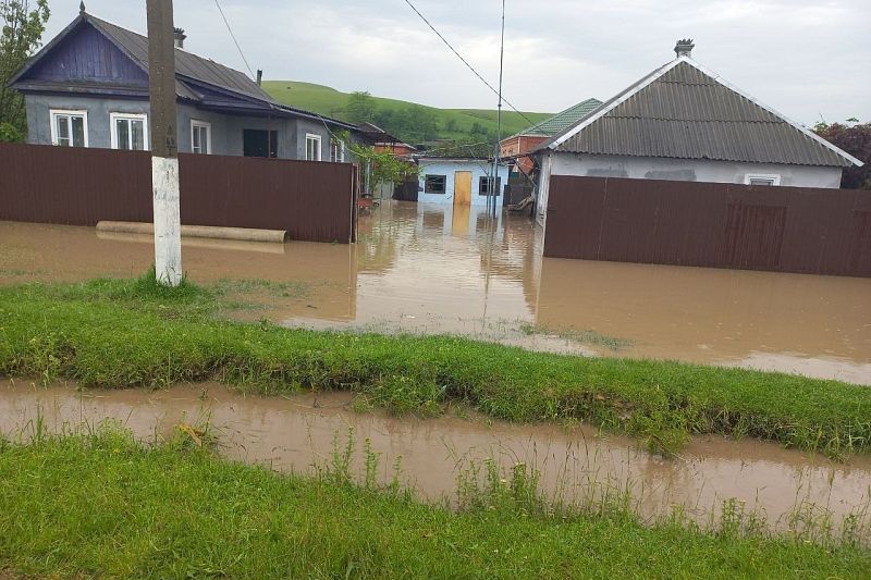 Под ударом стихии: в Адыгее после ливня вновь затопило аул Ходзь 