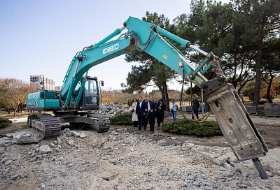 В Анапе идет благоустройство Ореховой рощи и Театральной площади