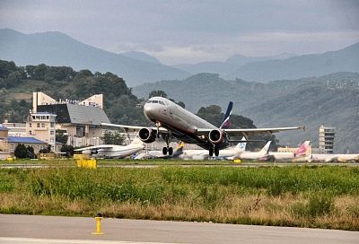 Аэропорты Сочи и Краснодара возобновили работу после снятия ограничений