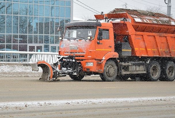В Краснодаре 13 января от снега очистили почти 1,3 млн кв. м территорий 