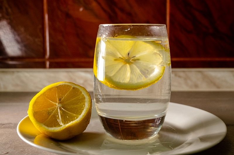 Вода плюс лимон: идеальное средство для похудения, которое может вам сильно навредить