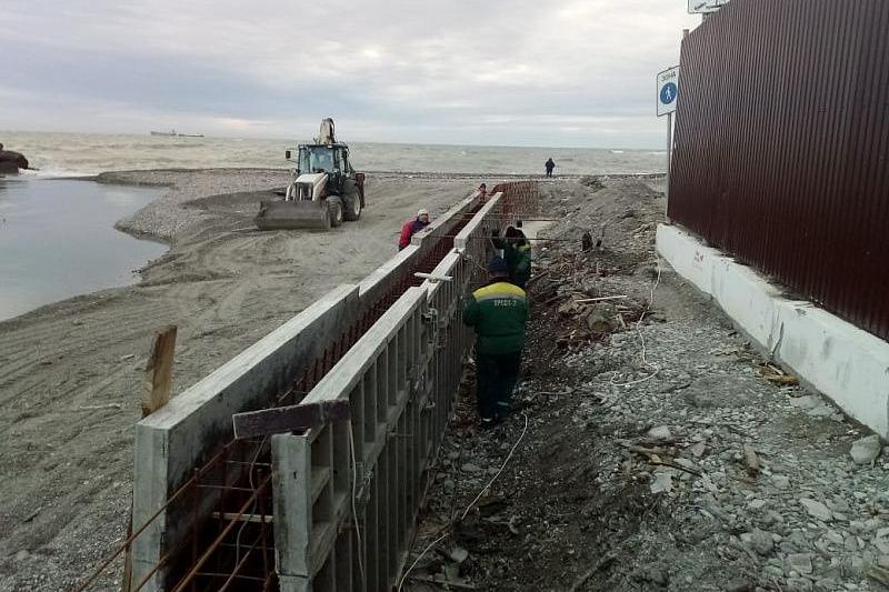 В Туапсе до конца января восстановят дорогу к пляжу Приморье  