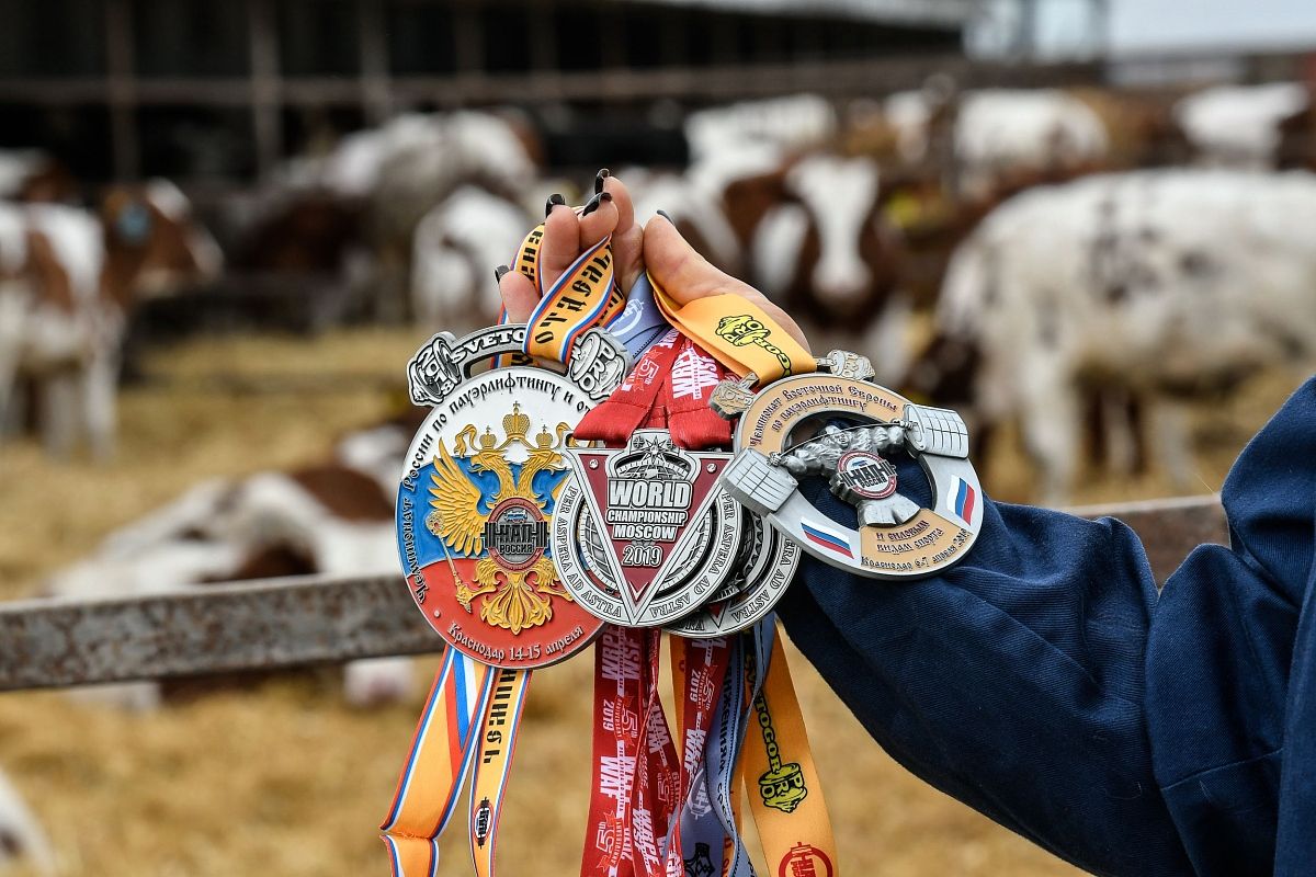 Юлия является абсолютной чемпионкой не только России, но и Европы, а также вице-чемпионкой мира.