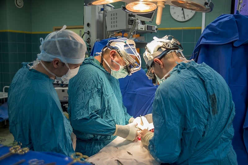 Кирилл Барбухатти во время операции на сердце