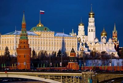 Кремль: вручение повесток задержанным на акциях протеста абсолютно законно