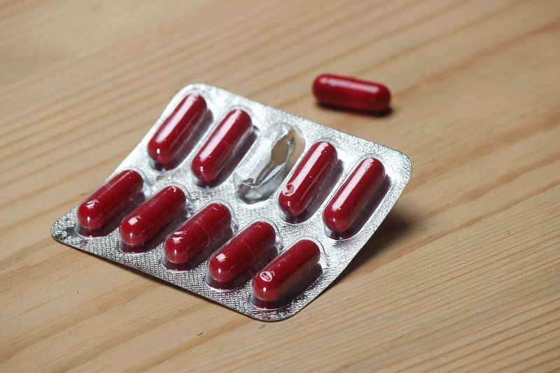 Врачи предупредили, что чрезмерное употребление антибиотиков может привести к росту устойчивых половых инфекций