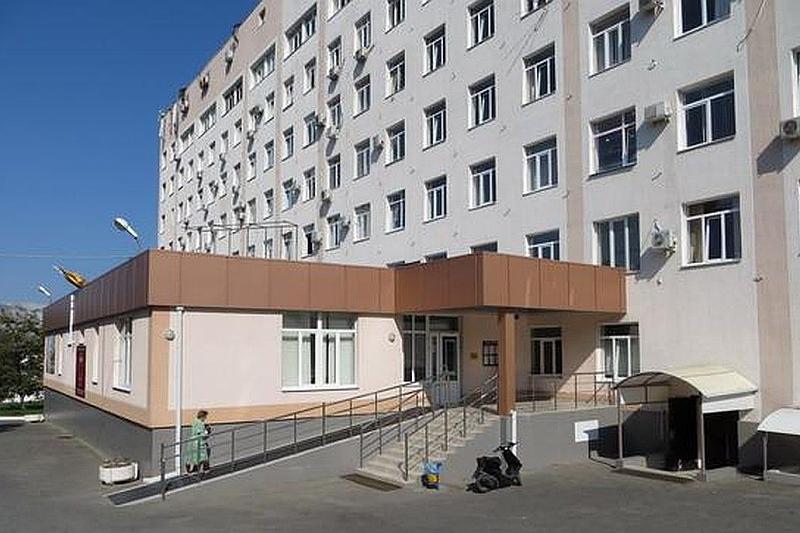Жалобу инвалида из Новороссийска, которому «заклеили рану скотчем», проверит прокуратура