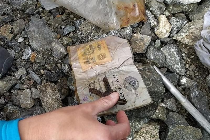 Спустя 40 лет: паспорт краснодарца нашли на месте снесенного лавиной альпинистского лагеря в Приэльбрусье
