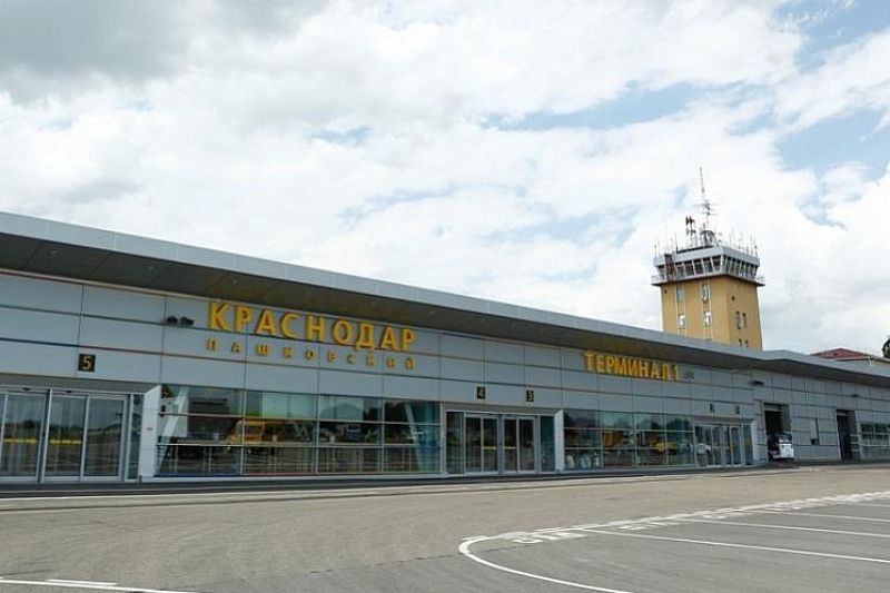Из аэропорта Краснодара начали отправлять задержанные ранее самолеты
