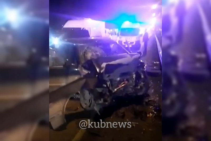 В Краснодаре в ДТП с тремя автомобилями пострадали три человека