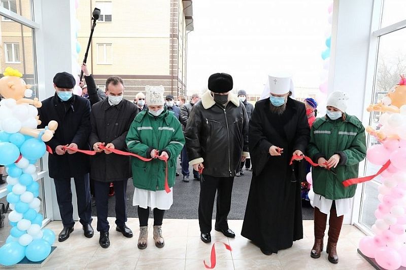 Новый акушерско-гинекологический корпус открыли в Кореновске 