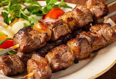 Маринад – просто огонь. Когда нужно пожарить шашлык на сковороде делаем только такой маринад. Готовится  легко, а получается быстро и очень вкусно