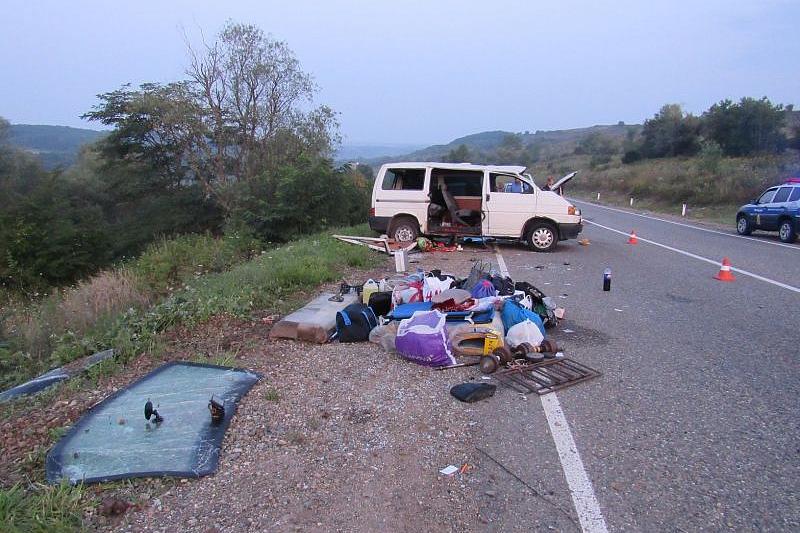 В Краснодарском крае опрокинулся микроавтобус. Погиб 10-летний ребенок