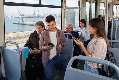 В общественном транспорте Новороссийска начали оплачивать проезд по геопозиции