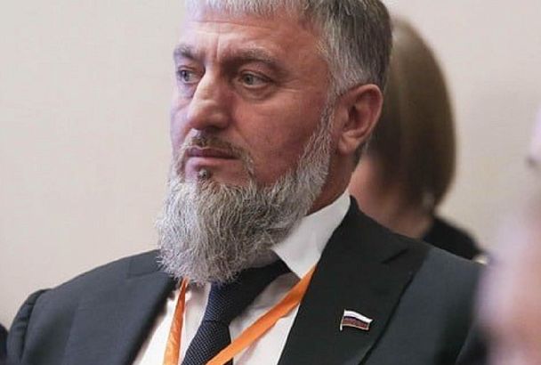 Куда пропал Делимханов: Кадыров заявил, что не может выйти с ним на связь