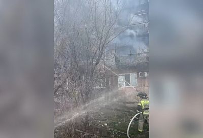 В Тимашевске эвакуируют жителей пятиэтажки из-за пожара