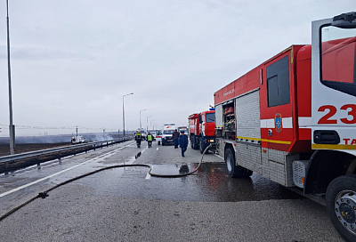Три человека погибли в огненном ДТП с бензовозом в Ростовской области