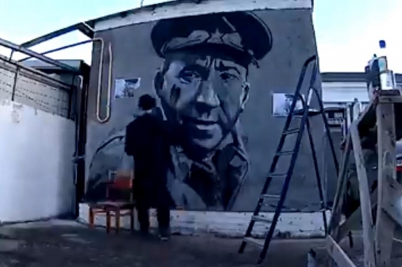 В Краснодаре на стене котельной нарисовали граффити с портретом Юрия Никулина