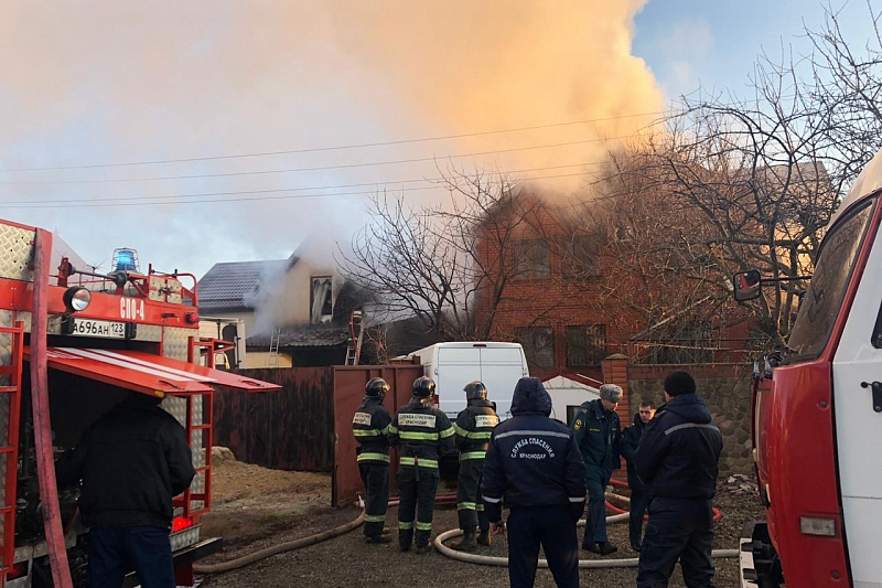 Крупный пожар потушили в пригороде Краснодара