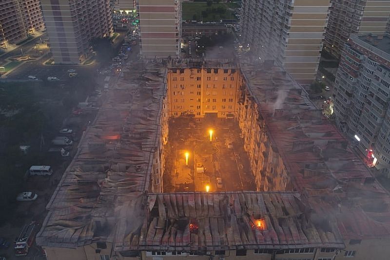В Краснодаре после пожара в 8-этажном доме по ул. Российской возбуждено еще одно уголовное дело