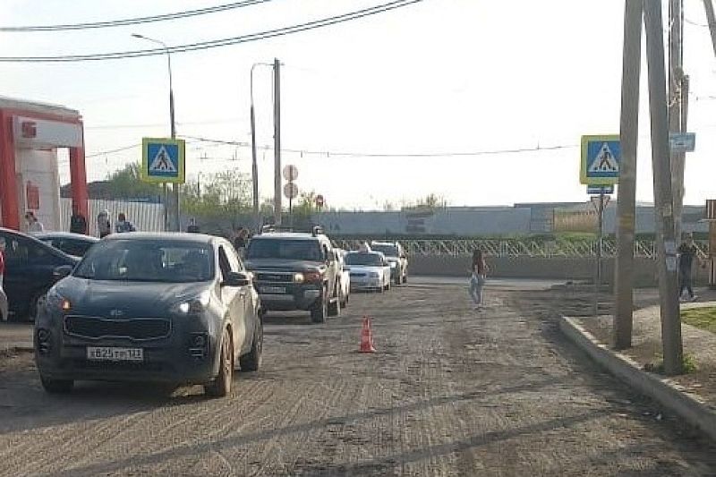 В Краснодаре на улице Гомельской до конца апреля проведут ямочный ремонт