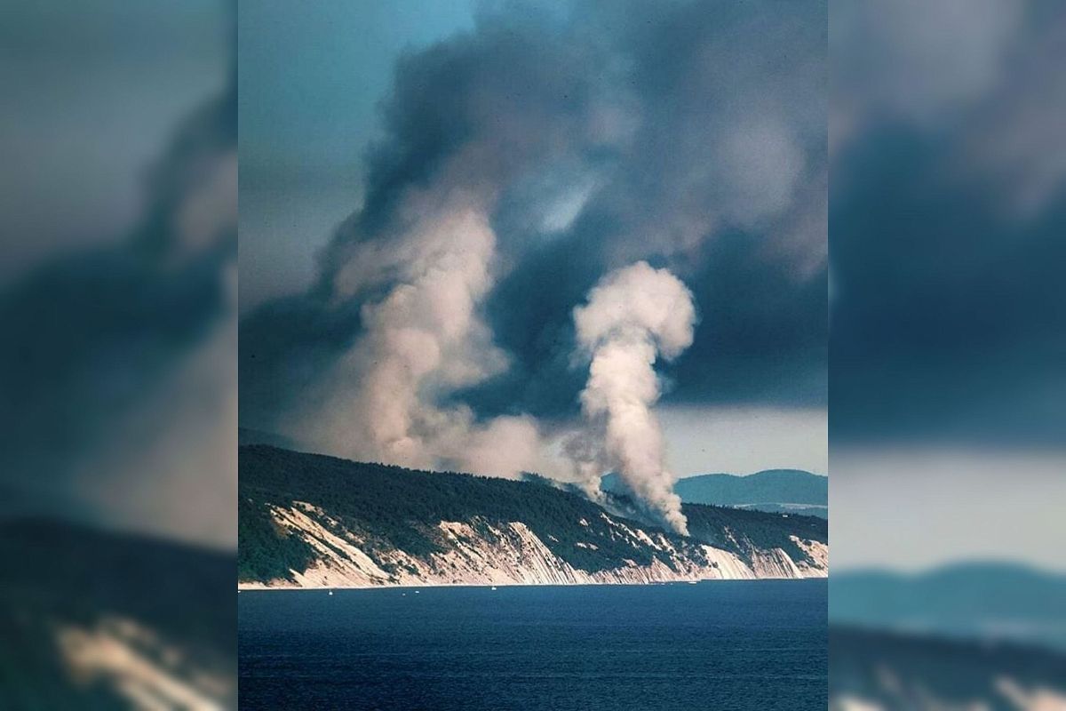 По факту пожара в Анапе на Утрише возбуждено уголовное дело