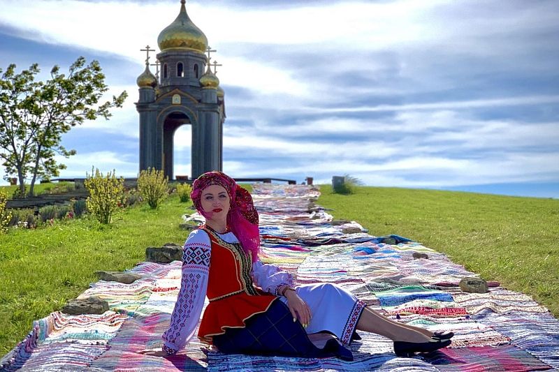 Полотно-гигант, обереги и бусины Сваровски: чем народные умельцы в Краснодарском крае привлекают туристов