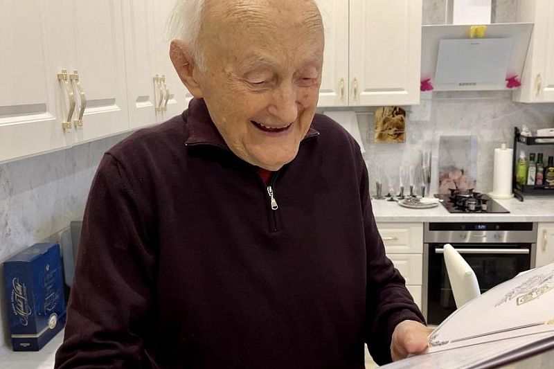 В Краснодаре 100-летний юбилей отмечает ветеран Великой Отечественной войны Валентин Колбиков