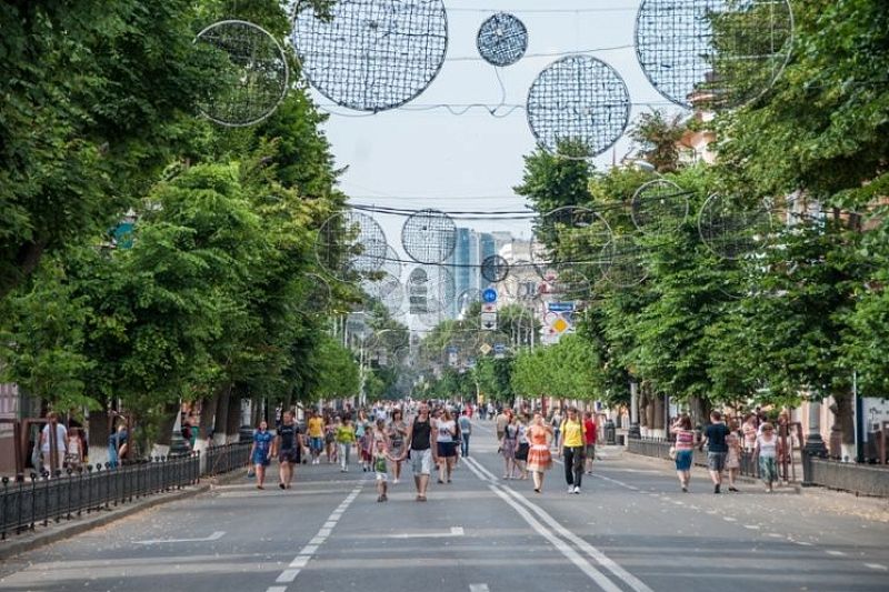 С 12 июня улица Красная в Краснодаре в выходные дни будет открыта для пешеходов