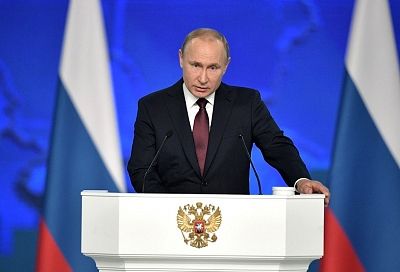 Начало послания Федеральному собранию Владимир Путин посвятил борьбе с коронавирусом 