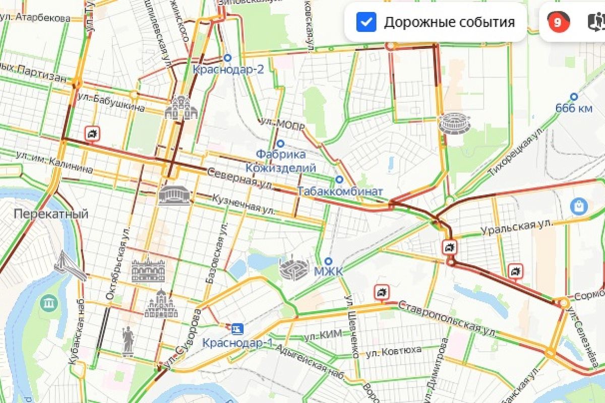 Город стоит: на дорогах Краснодара образовались 9-балльные пробки