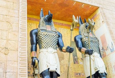 Туристы ожидают возможности посетить Большой Египетский музей