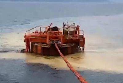 Причальное устройство, из-за поломки которого произошел выброс нефти в море под Новороссийском, планируют вновь использовать