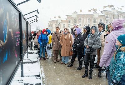 На Красной Поляне открылась выставка финалистки проекта «Экософия»