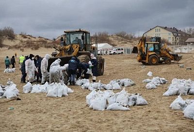 Побережье Краснодарского края разделят на 44 сектора для сбора мазута 