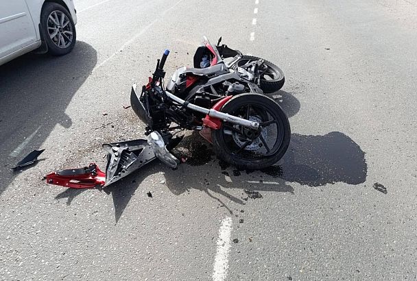Мотоциклист погиб при столкновении с легковушкой в Краснодарском крае
