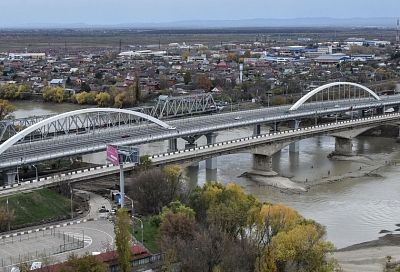 Губернатор Краснодарского края Вениамин Кондратьев: «Движение по всем полосам нового Яблоновского моста открыли на год раньше»