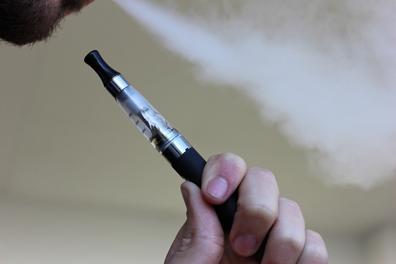 Разрабатывается электронная сигарета, которая поможет бросить курить