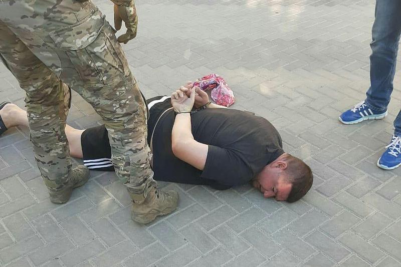 В Краснодарском крае силовики задержали подполковника полиции при получении 550 тысяч за «крышевание» нелегального джиппинга