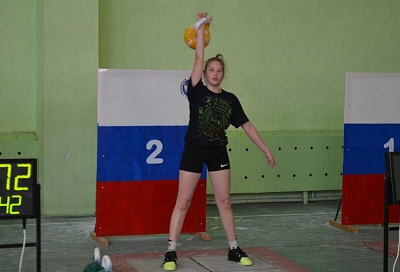 Екатерина Швецова из Приморско-Ахтарска стала двукратной чемпионкой России по гиревому спорту