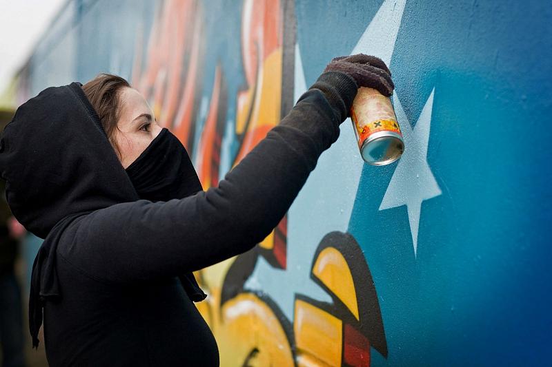 В Туапсе улицы и дома украсят граффити-художники