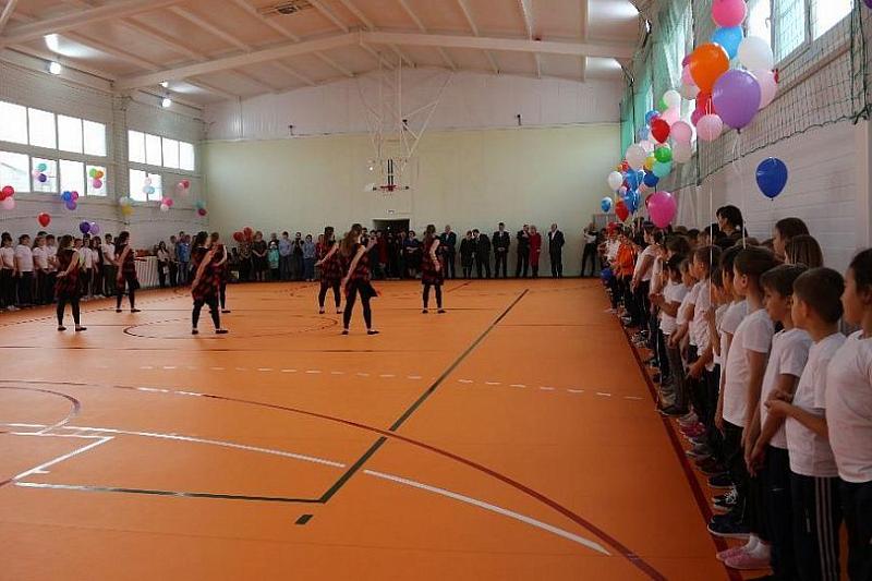 В Темрюкском районе открылся новый спортзал за 16 млн рублей