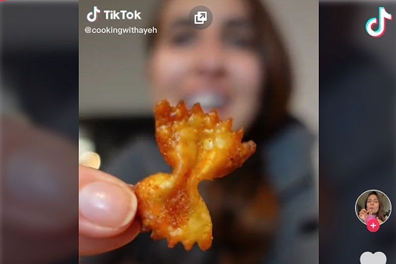 Новый рецепт из TikTok: как сделать чипсы из простых макарон