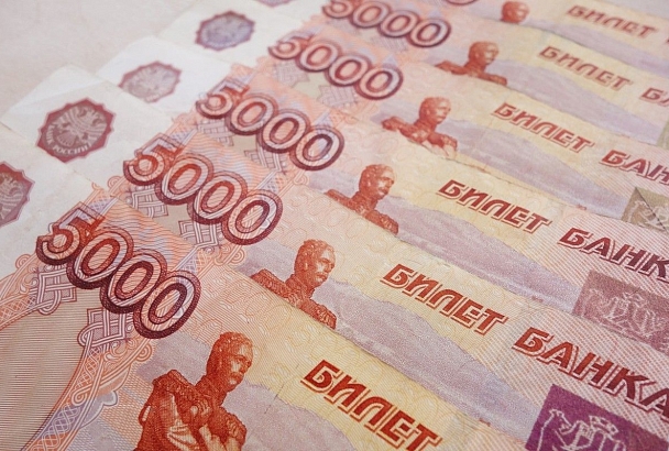 В Краснодарском крае знакомый из интернета дал девушке фальшивые деньги на продукты