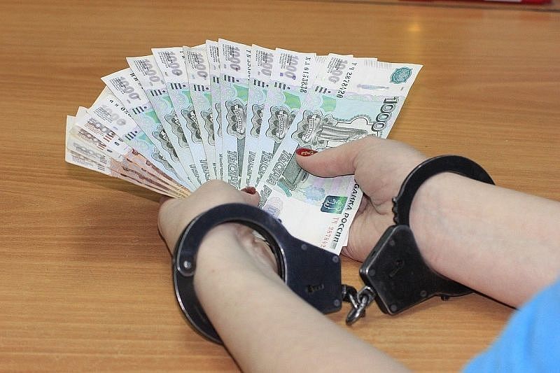 Мошенники из Краснодара пойдут под суд за обман 12 человек на 2,7 млн рублей