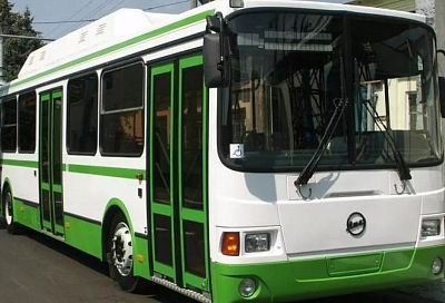 В Краснодаре 9 мая автобусы и троллейбусы изменят маршруты